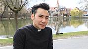 Der Vietnamese The Hai Ngyuen möchte Priester werden